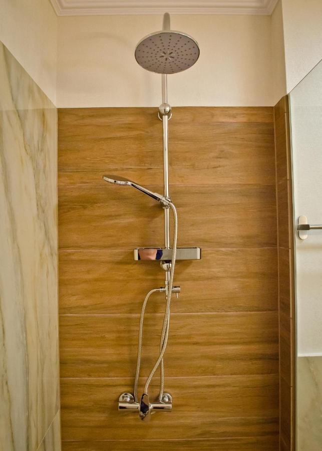 Amber Studio Oradea Appartamento Esterno foto